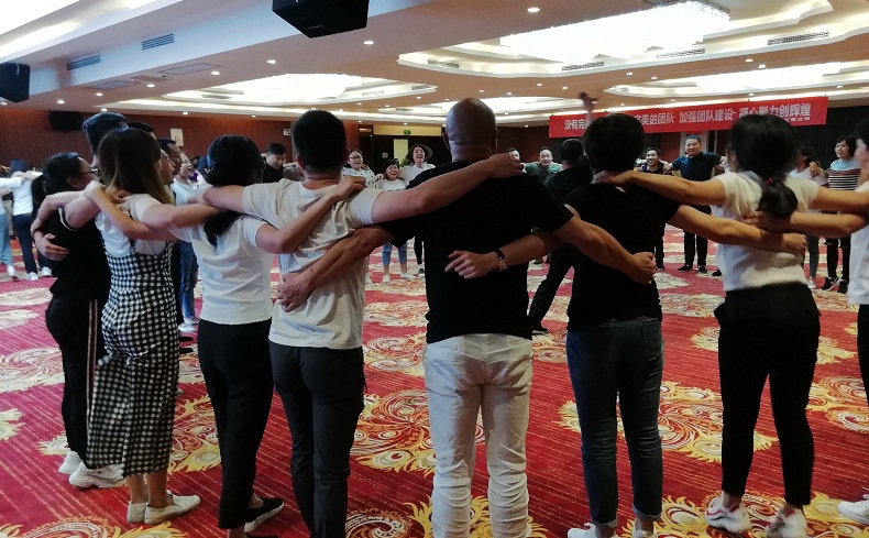 《激勵(lì)、溝通與團(tuán)隊(duì)建設(shè)》培訓(xùn)心得-林之法-王龍